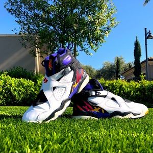 Air Jordan 8 Retro "Three Peat" Size 6Y